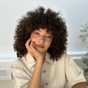 Meet your Posher, Gabby